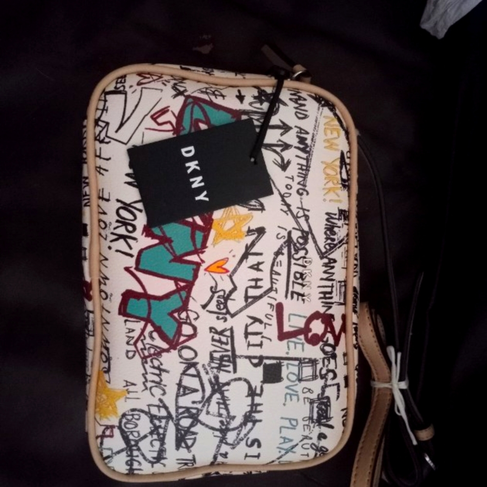 B-E-A-U-TiFUL D.K.N.Y Crossbody Purse!